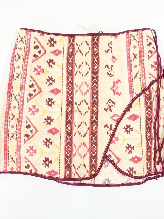 Free People Dresses & Skirts - Free People Cream Mini Skirt with Pink and Burgundy Pattern
